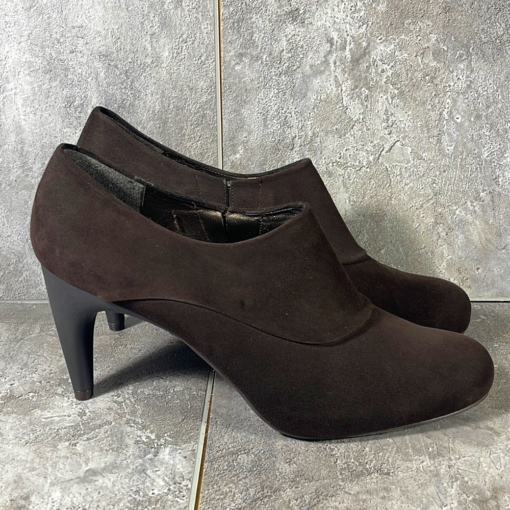 Stuart Weitzman Brown Suede Heels / Ankle Booties